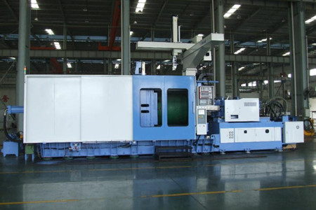 PVC管接頭注塑機(jī)啟動前需要做哪些準(zhǔn)備工作？