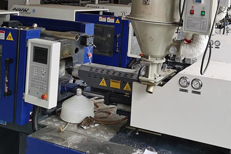 購買果筐注塑機(jī)的三要素，你知道嗎？