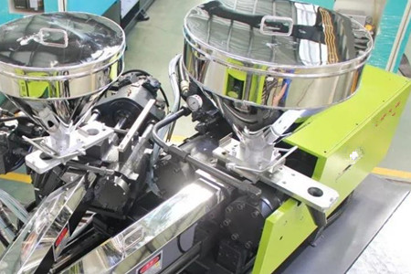 如何選擇混雙色注塑機？看完后漲知識！